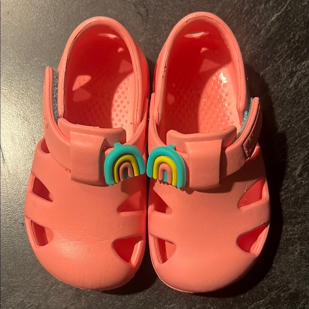 Ten Little Splash Sandals 2 in Pink Lemonade- rainbow charms! Size 7 toddler
